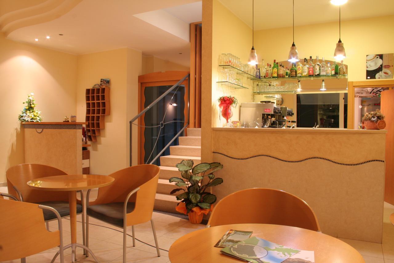 Hotel Corallo Pineto Eksteriør billede